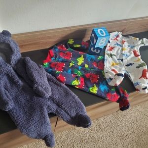 Newborn baby coat with 2 pajamas